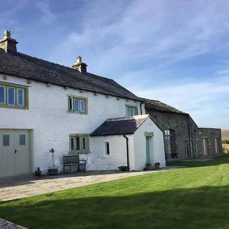 Merrybent Hill Luxury Bed & Breakfast 3*