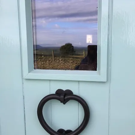 Merrybent Hill Luxury Bed & Breakfast 3*