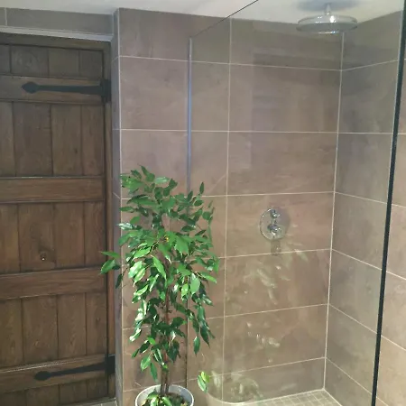 Merrybent Hill Luxury Long Preston